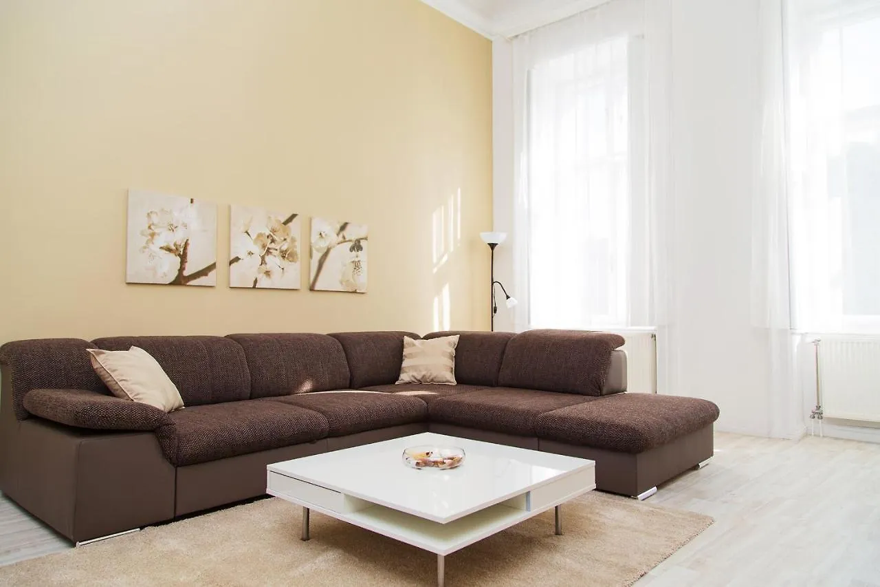 Pelicanstay At Riverside Danube Budapest